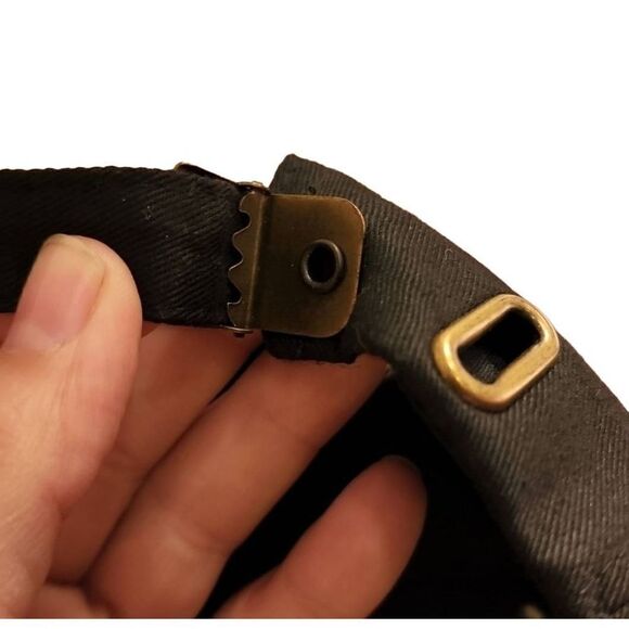 Caterpillar Trademark Cap Black With Cat Iconic Logo Embroidered Gold Hardware - Picture 5 of 10